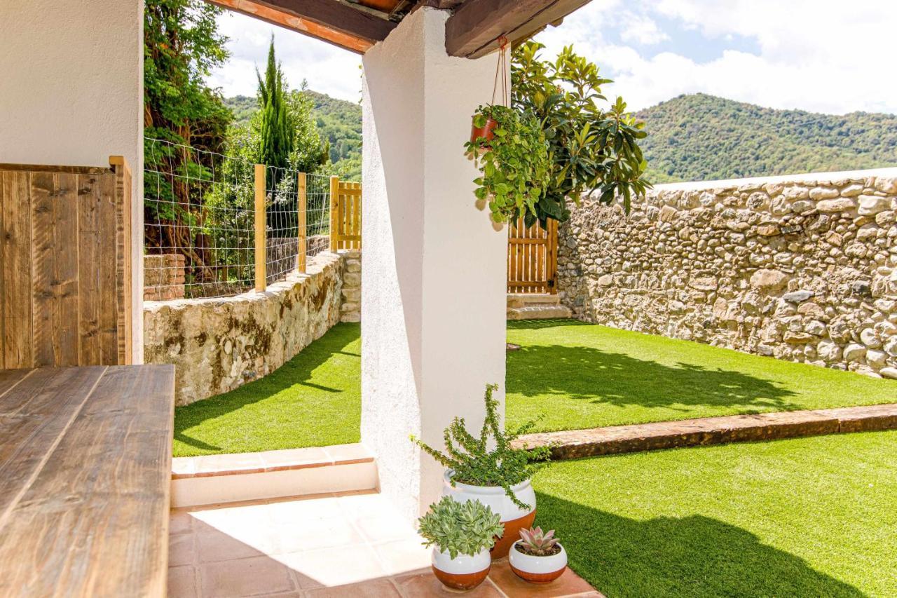Вілла El Molino De Besalu Casa Con Jardin Екстер'єр фото